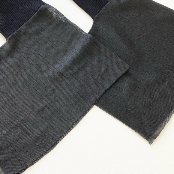 Y2K Club Monaco V-Neck Sweater - Picture 9 of 10